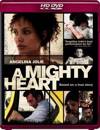 Её сердце  / A Mighty Heart(2007)  [ триллер, драма, военный, биография, история]